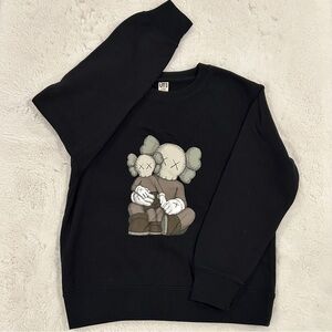 Uniqlo Kids Black Graphic Sweatshirt
